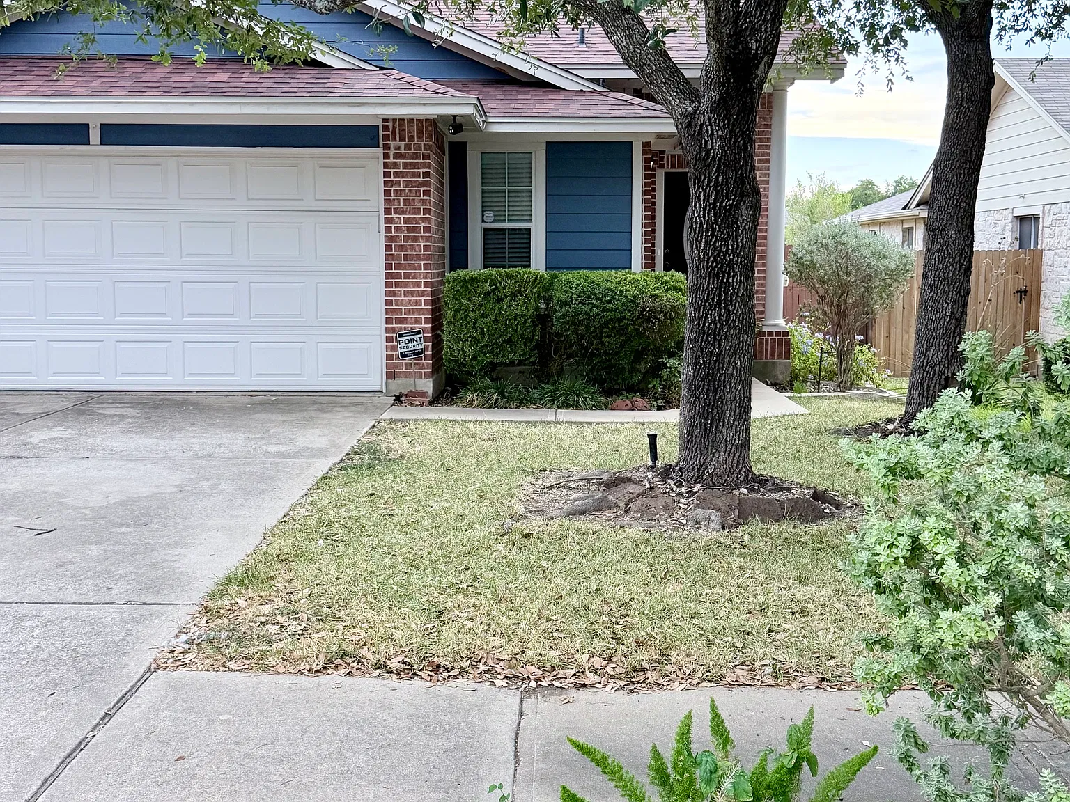 3 bed, 2.5 bath, 1374 sqft, $1,915 — Photo 4
