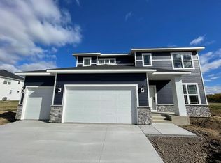 11608 Yuma Ln N, Osseo, MN 55369