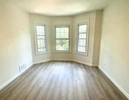 Bedroom, photo 1
