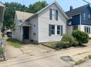 910 Fruit Ave, Cleveland, OH
