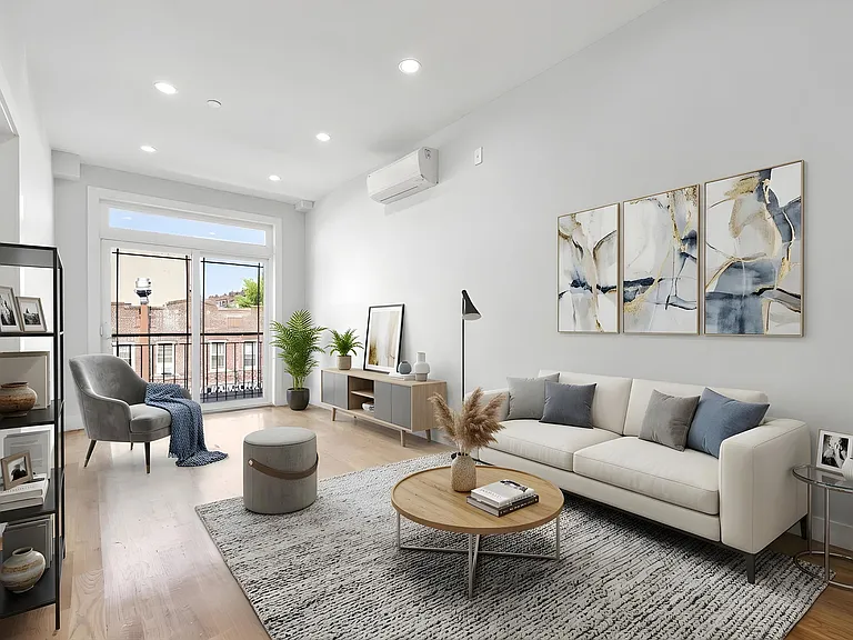 237 Buffalo Ave #3D — Photo 1
