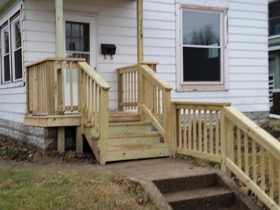 2nd image of 1119 W Powers St