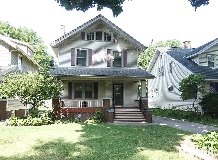 1115 N Bourland Ave photo 1