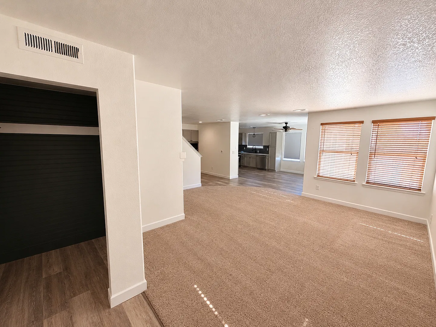 3 bed, 1684 sqft, $3,000 — Photo 2
