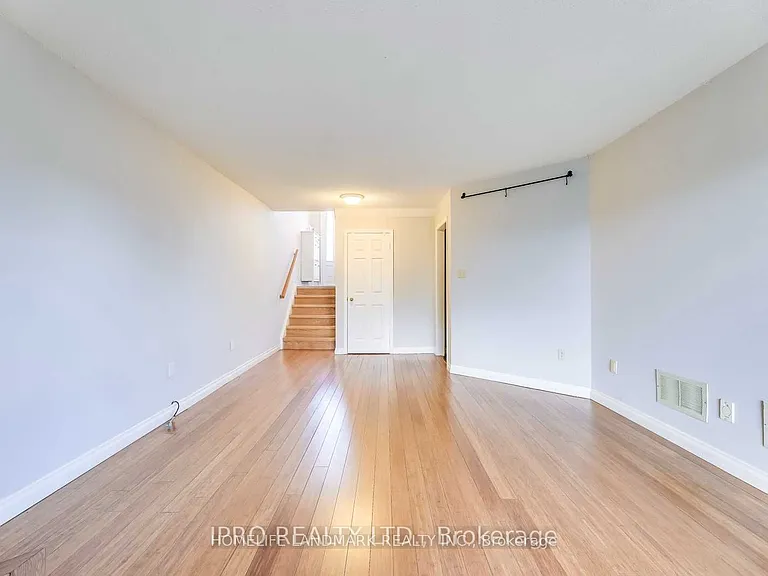 1109 Lindsay Dr — Photo 31