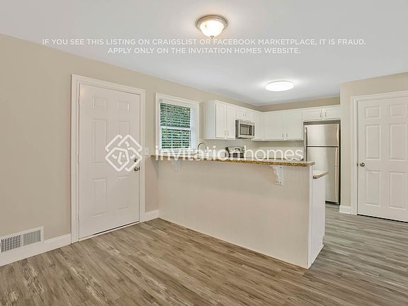 5th image of 2033 Carriage Way