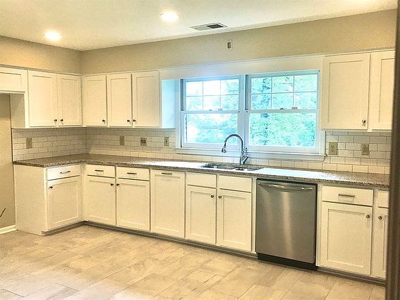 new appliances and granite 
