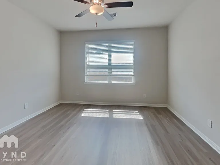 15526 Caramel Springs Dr — Photo 8