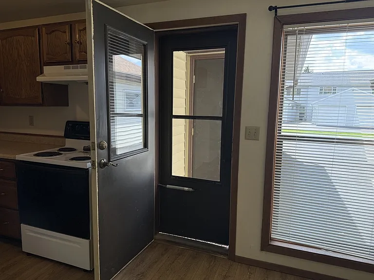 2149 Michelle Ct #F — Photo 14