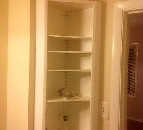 Bath cabinet