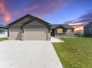 708 Highland St, Harrisburg, SD 57032