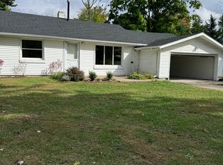 4069 Beach Rd, Medina, OH 44256