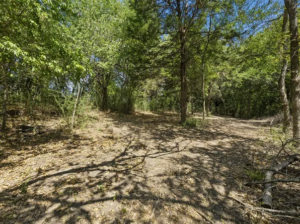 325 S Larkin Rd, Sunnyvale, TX 75182