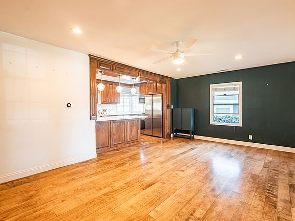 2nd image of 7744 Pickering Ave