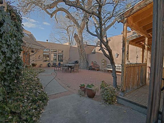 4th image of 2913 Calle De Paloma NW