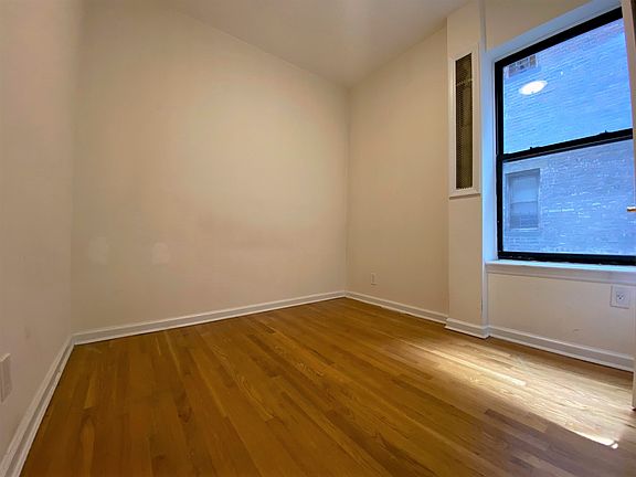 5th image of 355 W 51st St APT 40