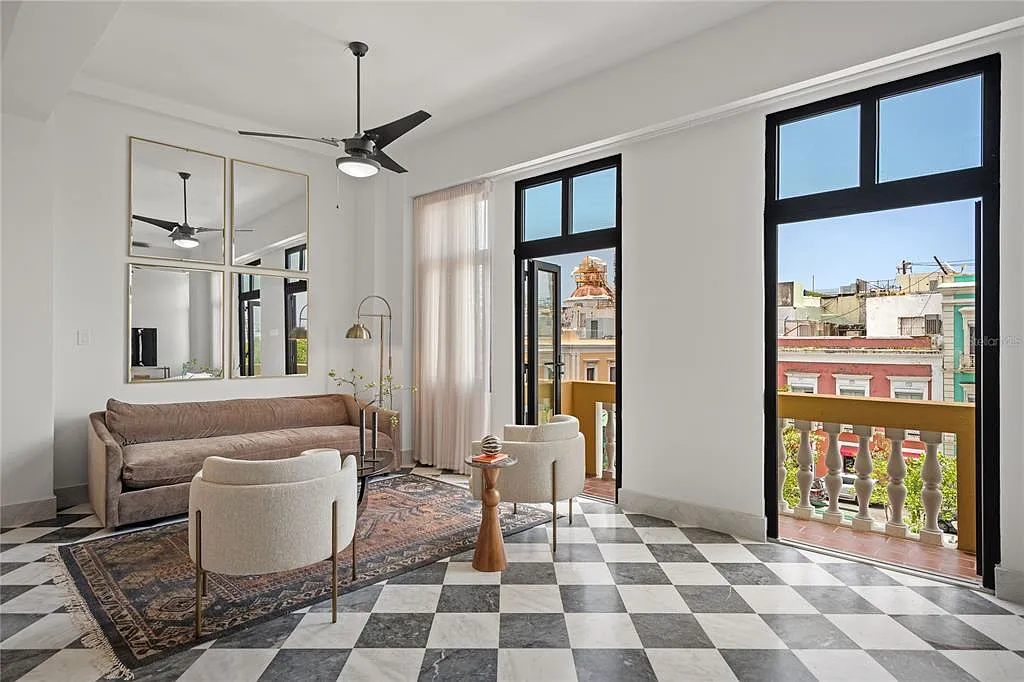 2 bed, 2.0 bath, 1057 sqft, $5,500 — Photo 1