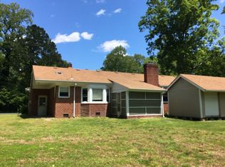 2909 Pinewood Cir, Suffolk, VA 23435