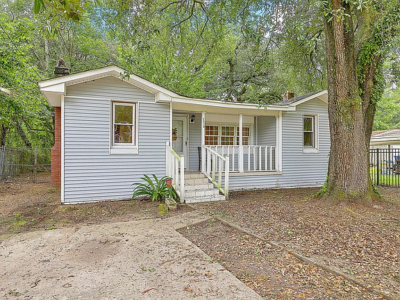 3rd image of 2315 James Bell Dr