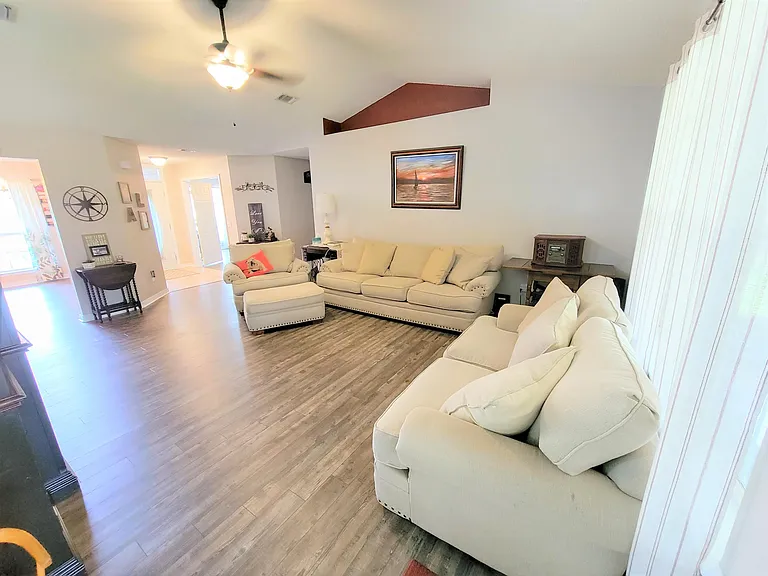 7399 Olympia St — Photo 12