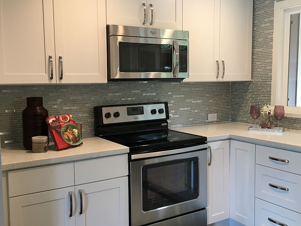1st image of 806 217th Pl NE
