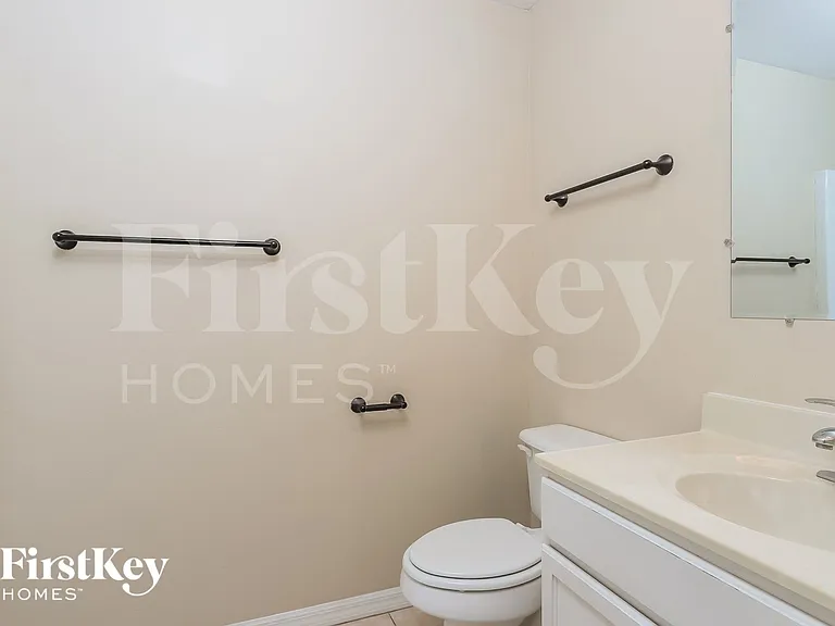 1438 SW Paar Dr — Photo 13