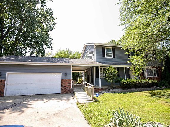 2nd image of 217 E Sheffield Rd