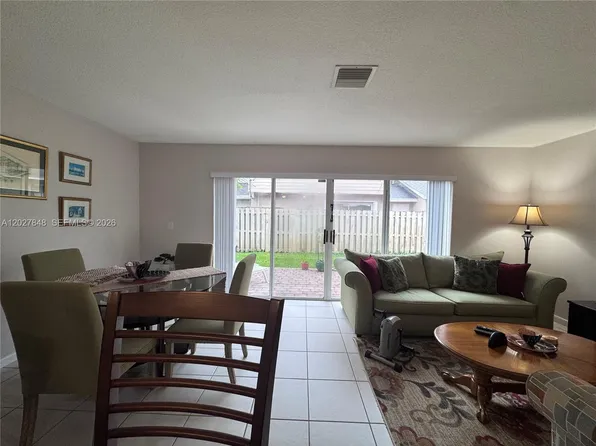 12204 NW 36th Pl, Fort Lauderdale, FL 33323