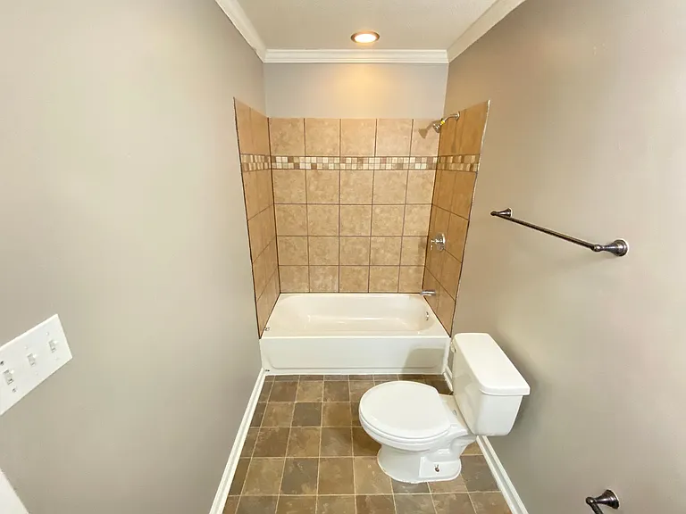 4628 Jonquil Ln — Photo 3