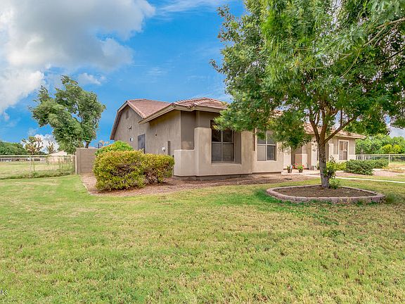 3rd image of 578 W Via De Arboles