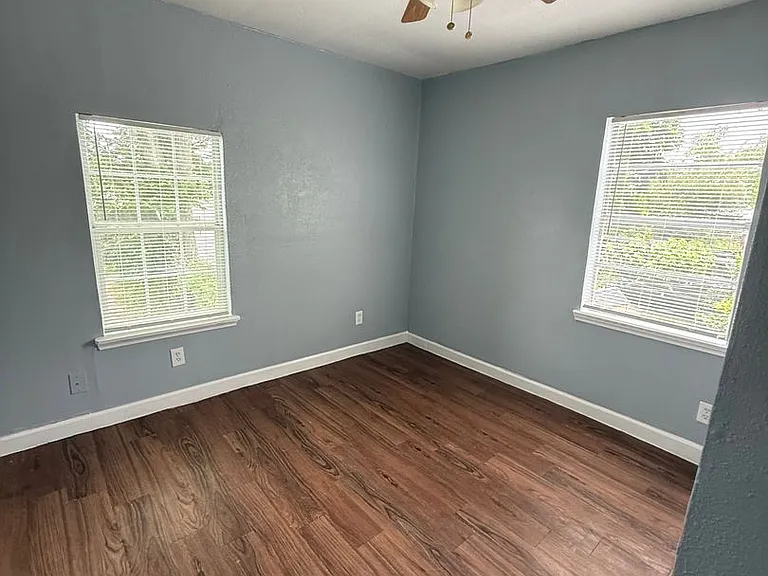 3933 Linder St — Photo 8
