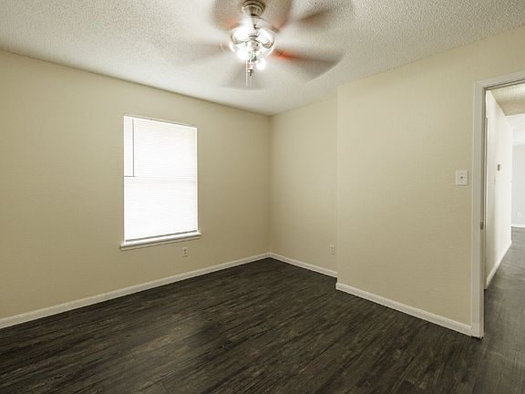 2nd image of 3874 Georgetown Dr