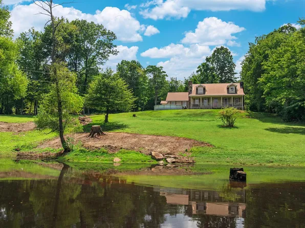 1512 Skyline Ave E, Fort Payne, AL 35967