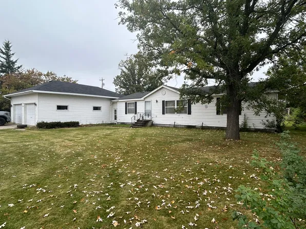 360 Columbus Ave, Cohasset, MN 55721