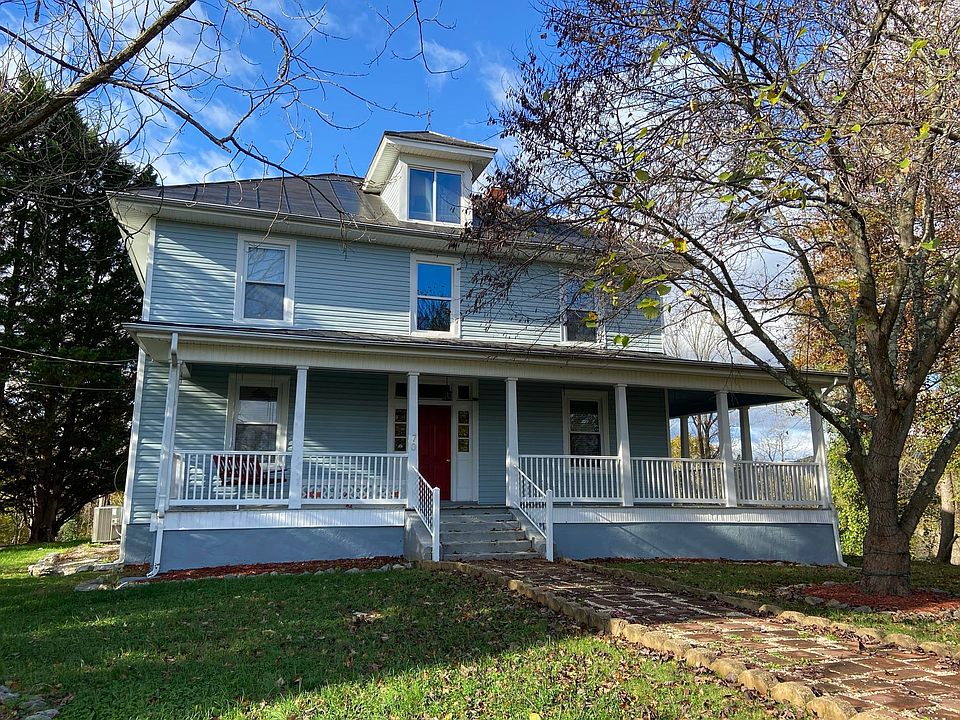 1st image of 70 Buckner St