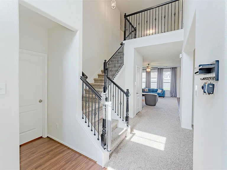 8327 Threadfin Way — Photo 9