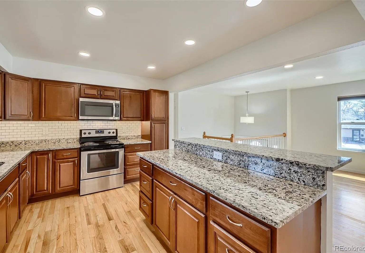 4 bed, 1812 sqft, $3,399 — Photo 4