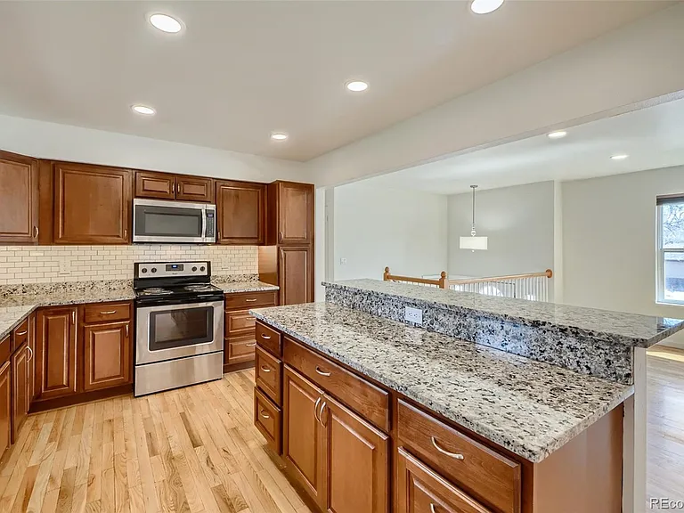 375 S Krameria St — Photo 4