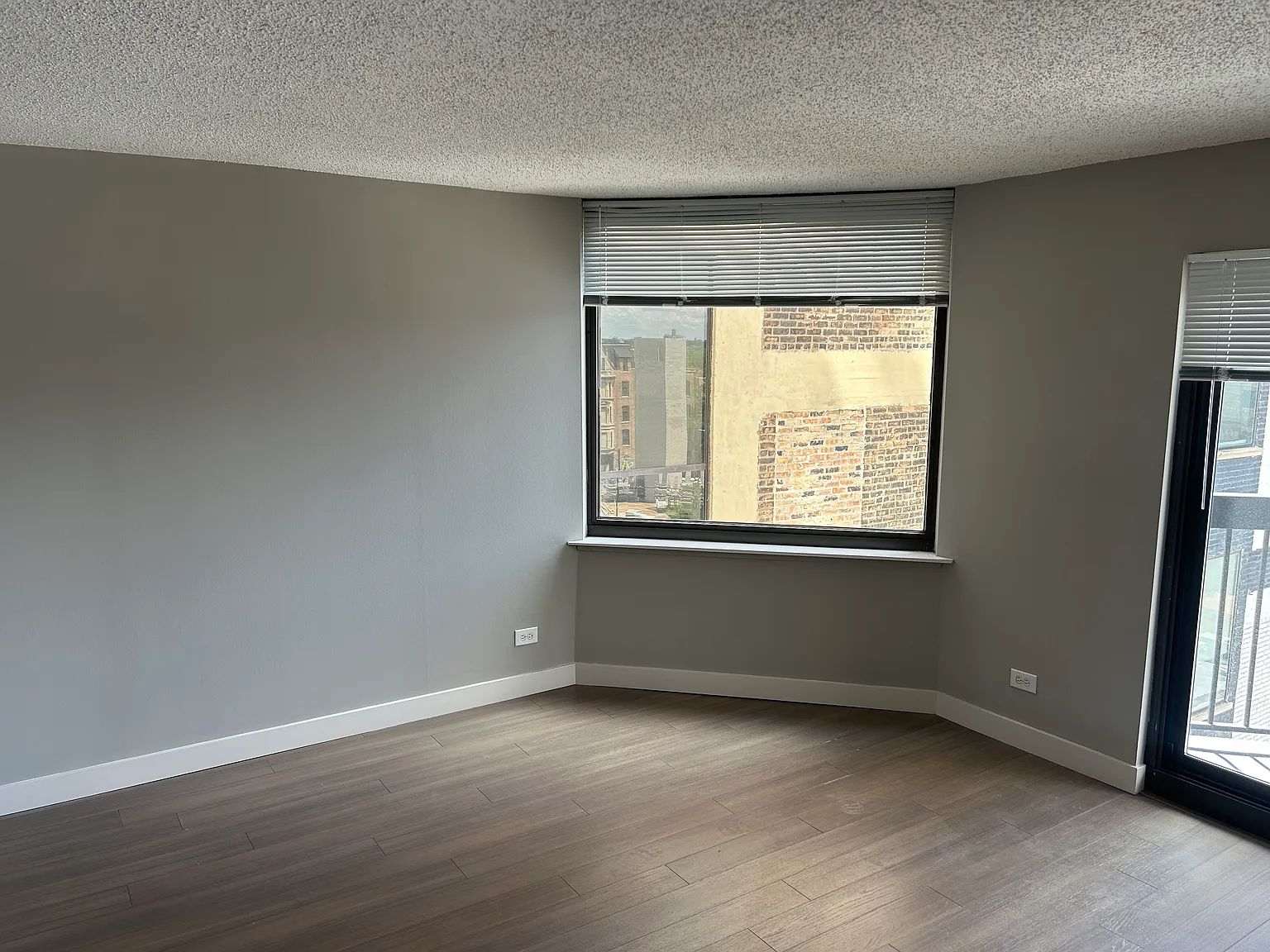 1 bed, 1.0 bath, 770 sqft, $3,057 — Photo 4