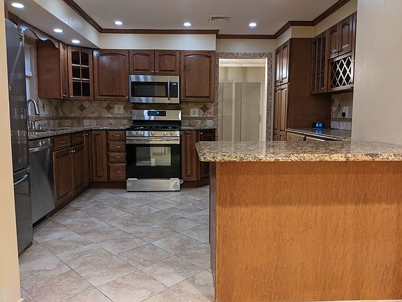 Kitchen all new appliances 