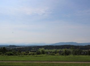 126 Simmons Rdg, Johnson City, TN 37604