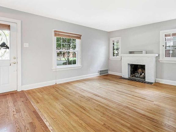 4th image of 10424 Eaglewood Ave