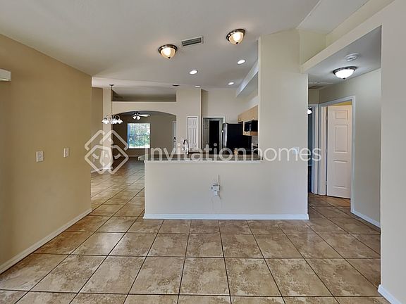 5th image of 429 Mallard Ln