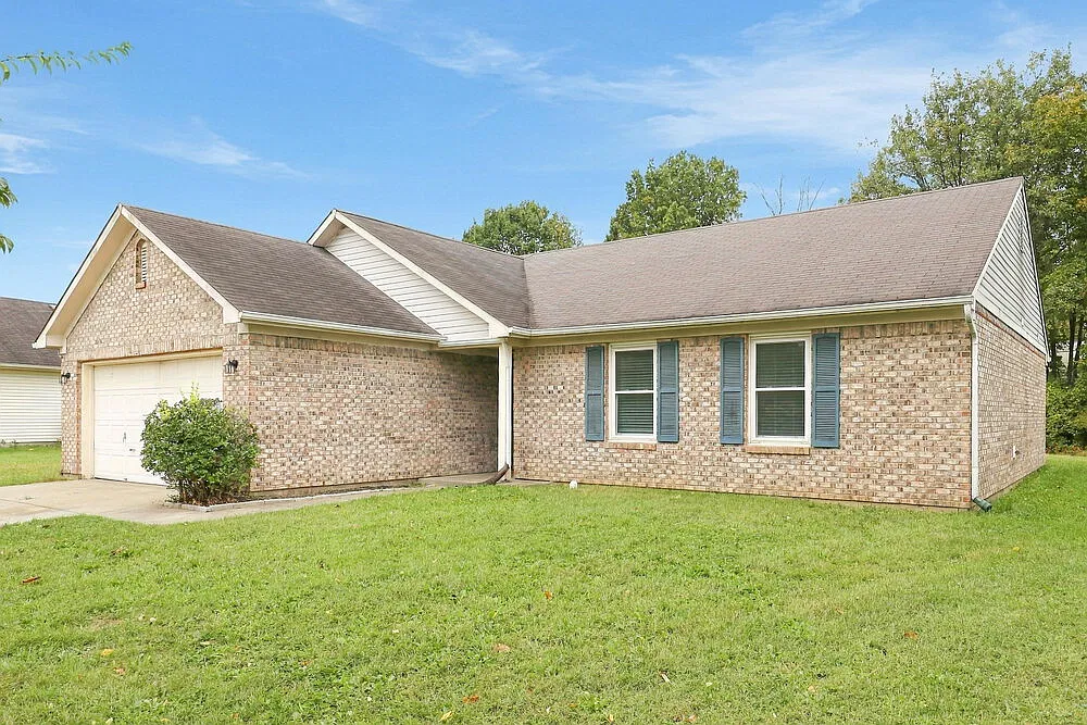 3 bed, 2.0 bath, 1484 sqft, $1,855 — Photo 3