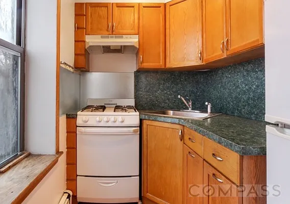 Rented by Compass | media 21