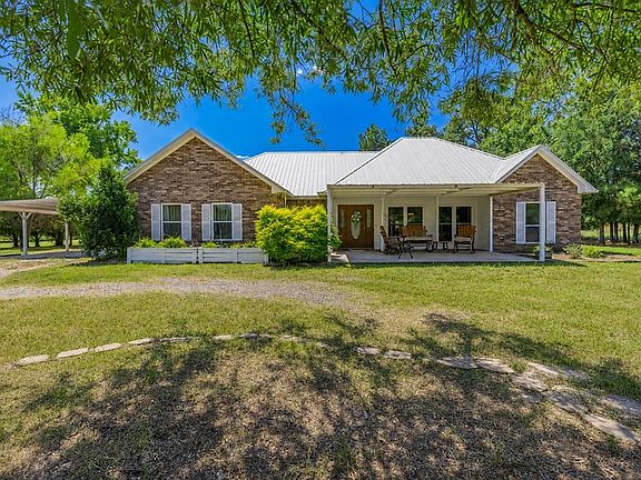 2nd image of 1074 County Road 1105