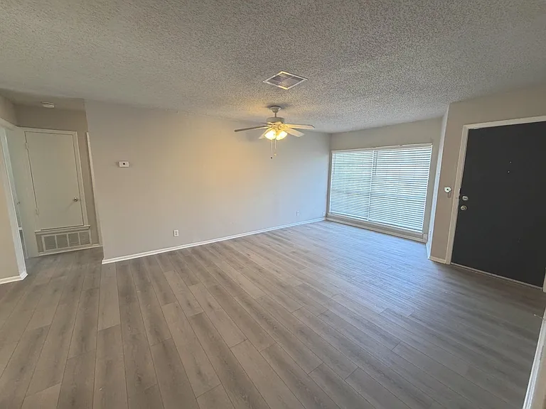5263 Charolais Dr — Photo 4