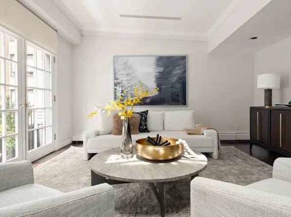 2 East 80th Street image 10 of 24