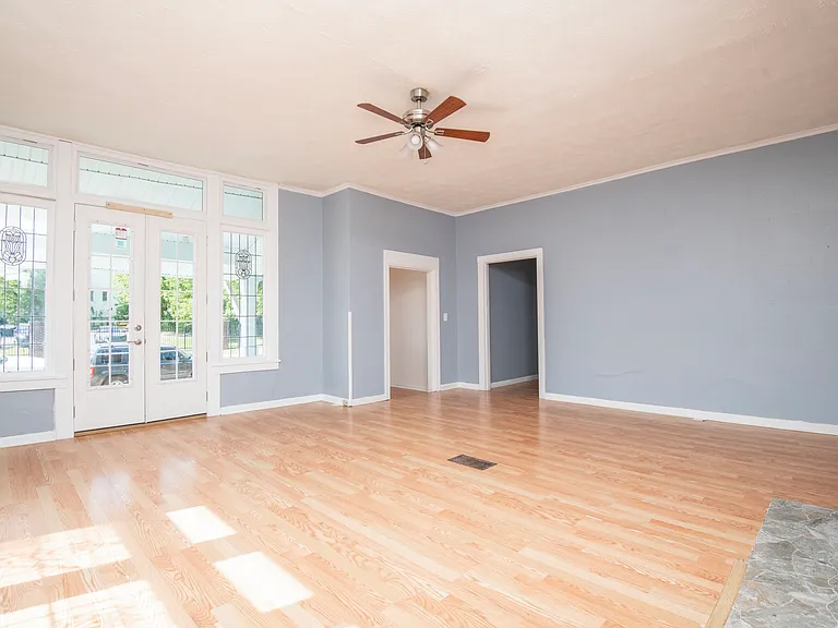 117 E Glenwood Ave #1 — Photo 5