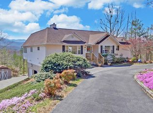 773 Crooked Creek Conn, Young Harris, GA 30582